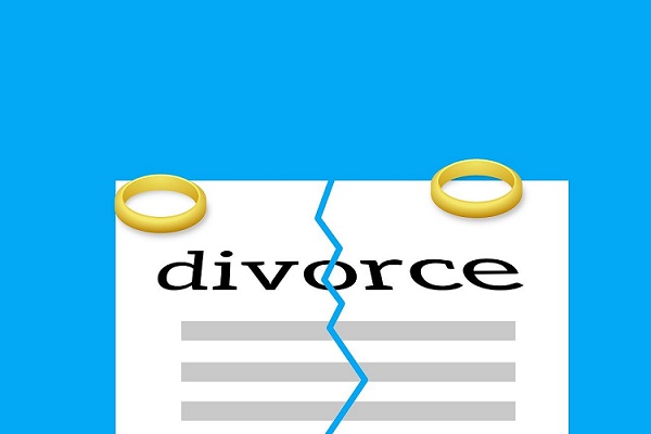 Splitting Smartly: Financial Benefits of Mediating Your Divorce 1 Divorce 2
