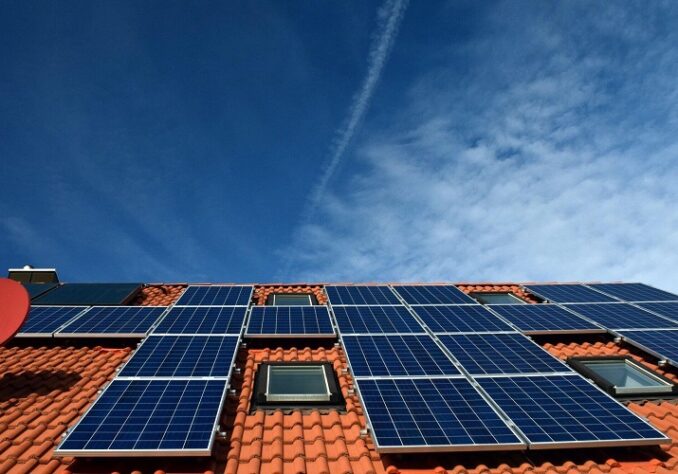 From Rooftops to Farms: Innovative Applications of Solar Panels for Energy Optimization